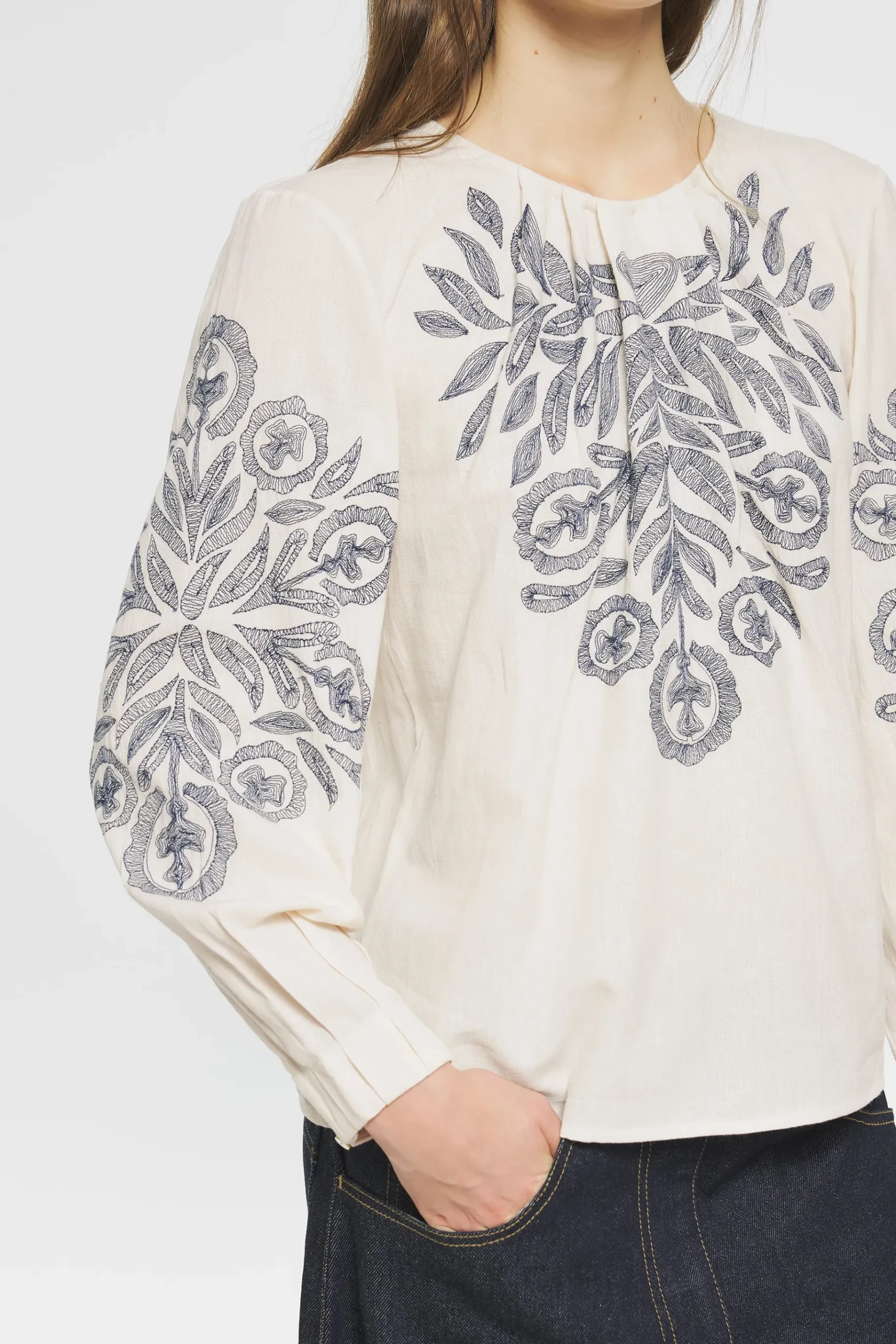 ANTIK BATIK Eglantine Embroidered blouse Cream New