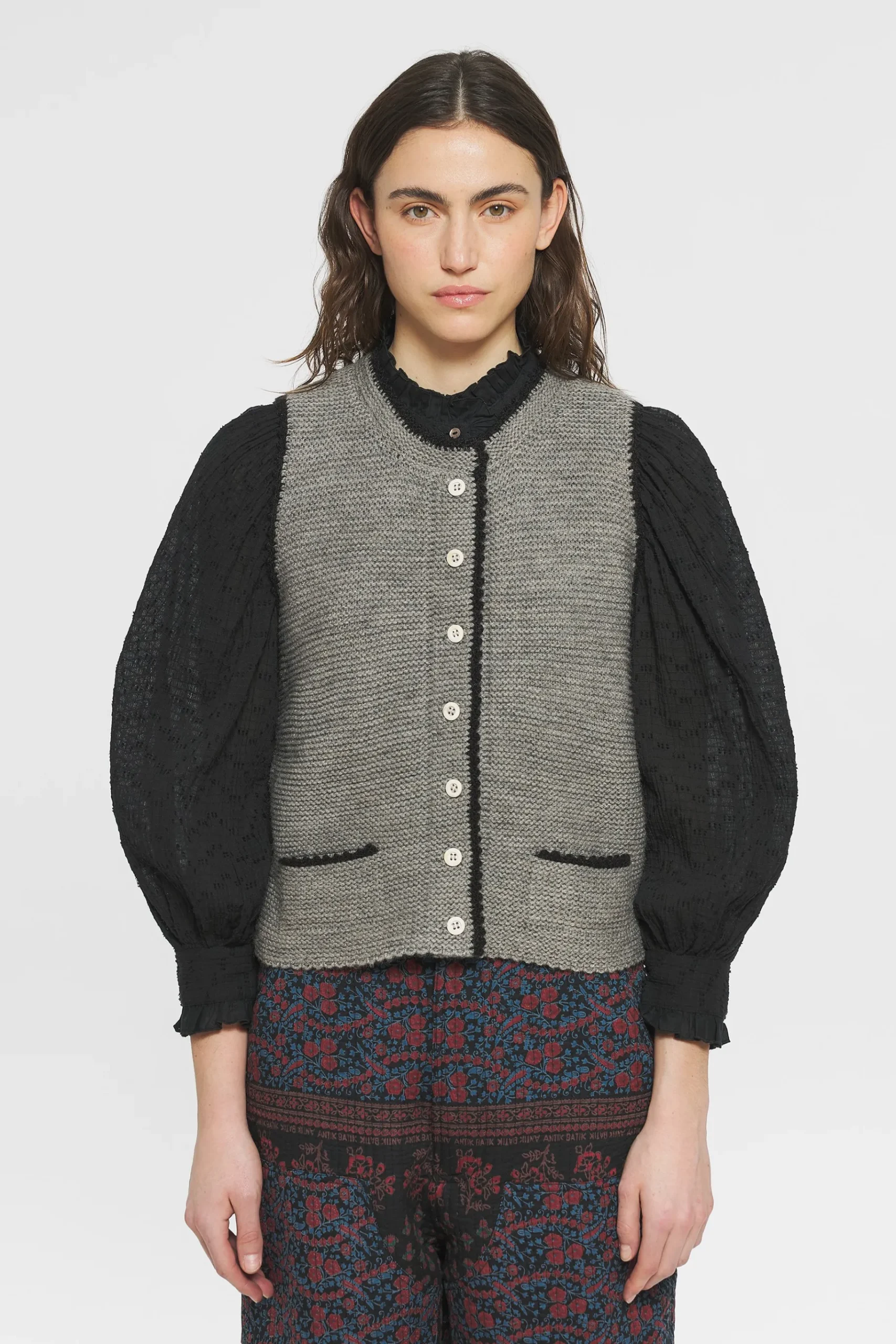 ANTIK BATIK Philipine Gilet Grey Store